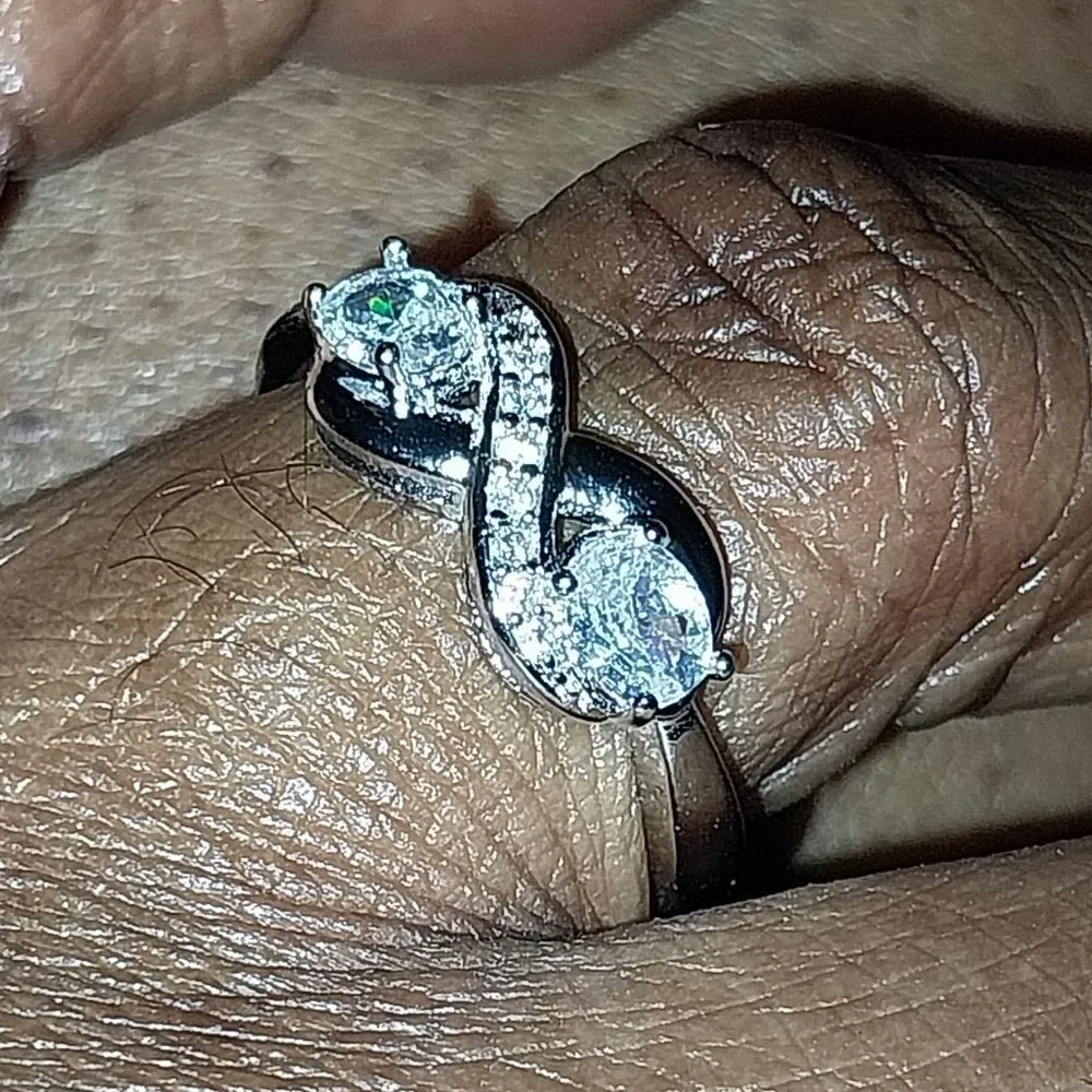 Ladies 925 Elegant Sterling Silver Infinity Ring Sz 9
